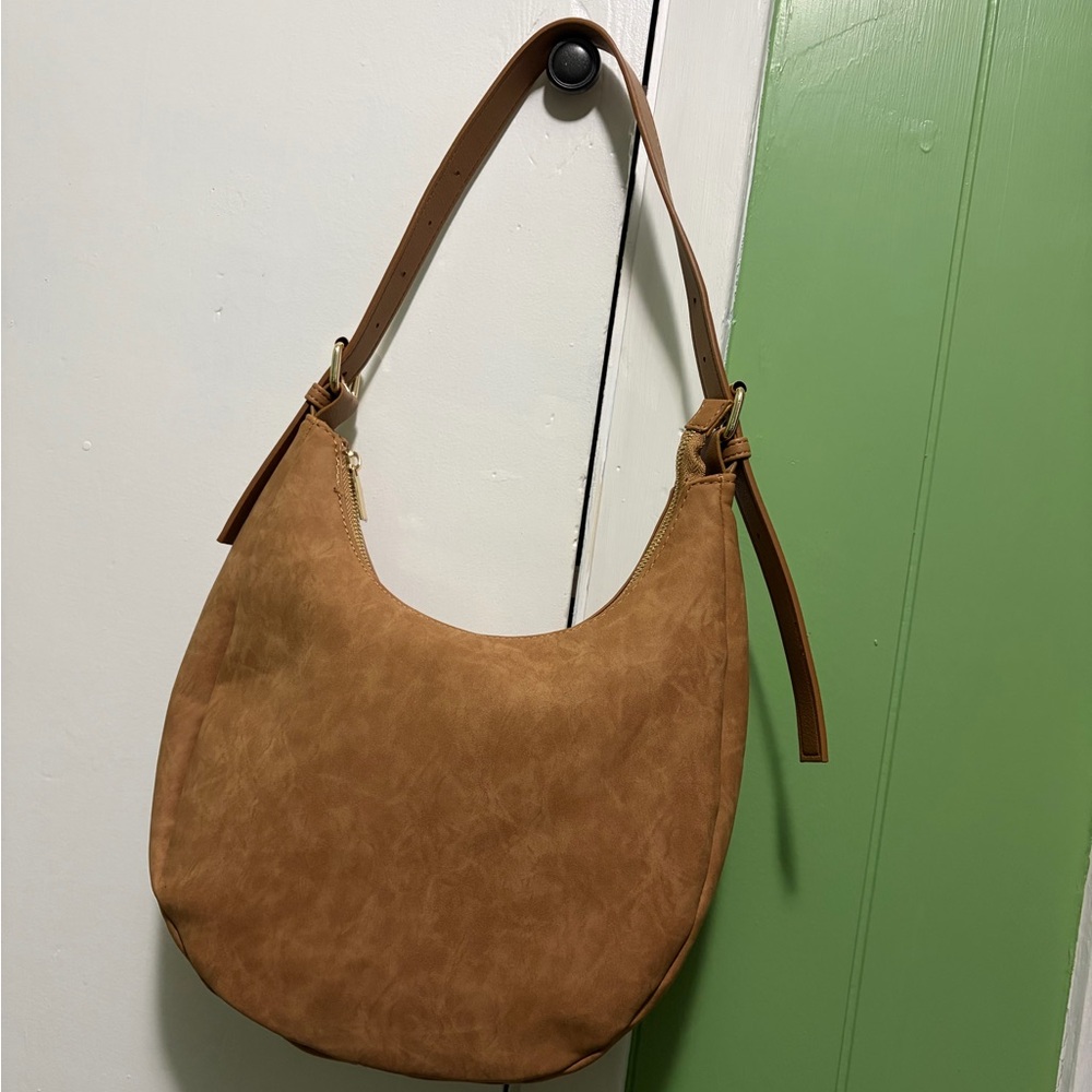 Elegant Tan Hobo Bag
